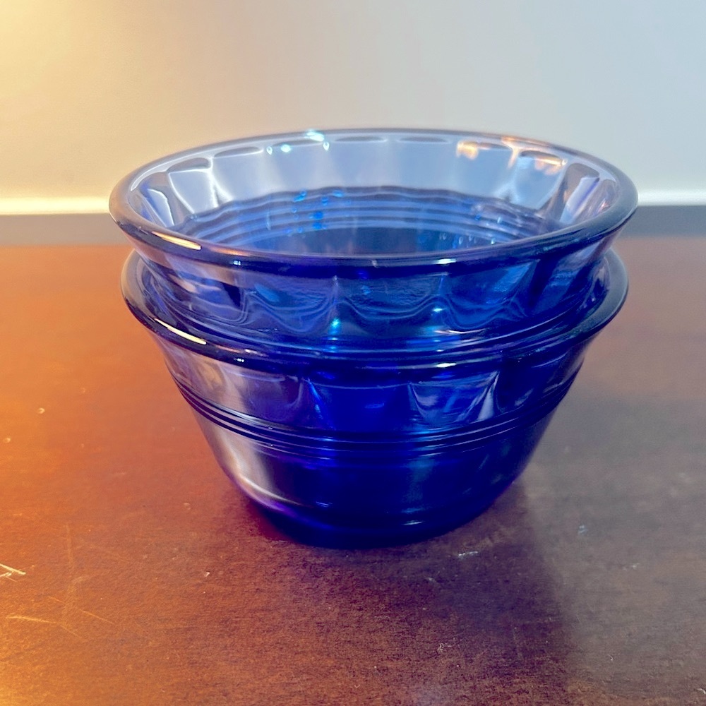 Set of Pyrex cobalt Blue glass custard bowls